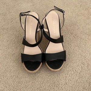 black wedges